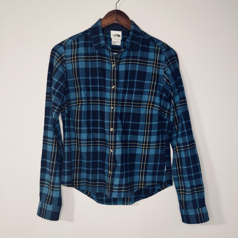 The North Face Women’s Flannel Button Down Cotton Long Sleeve Relaxed Fit